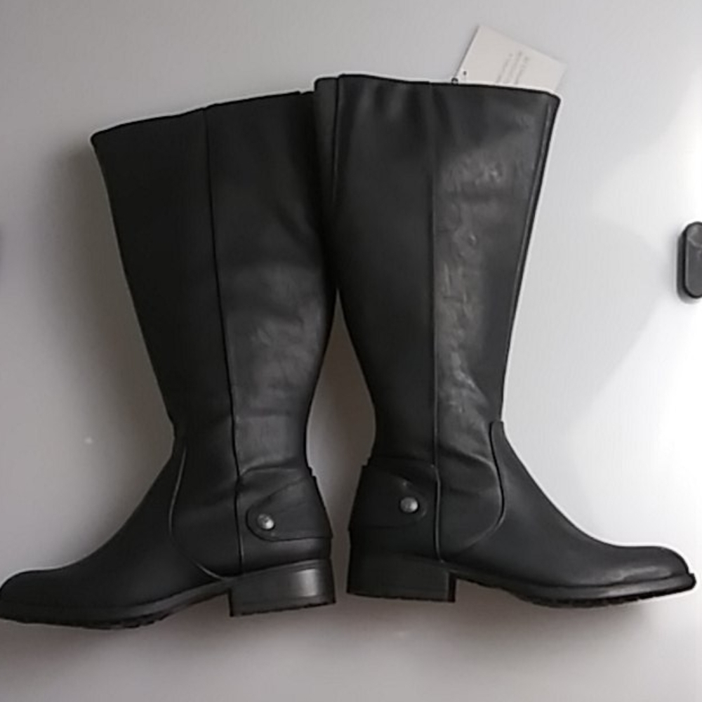 Life Stride black boots 5.5